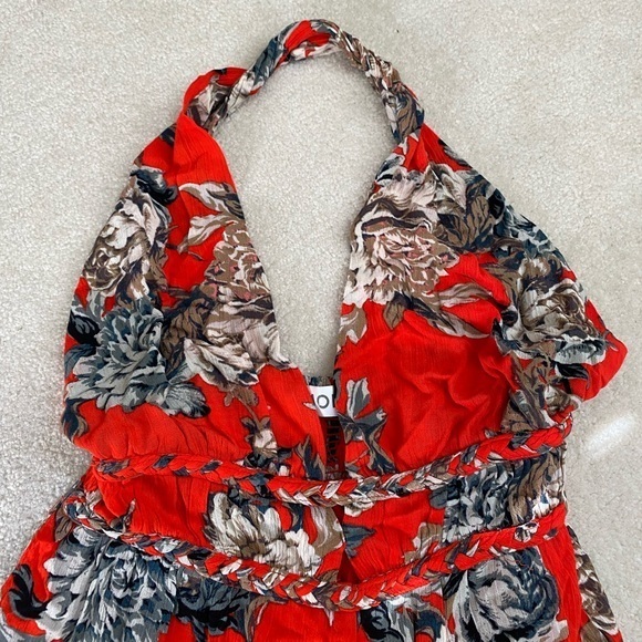 Red‎ Floral Halter Romper - Picture 4 of 4